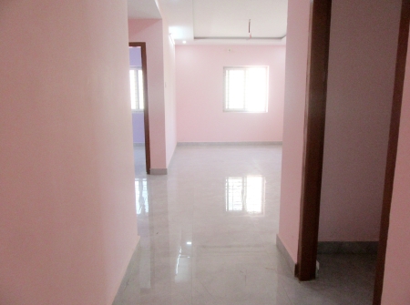 1971802964-2) Li id 390 - Kitchen Entranvce.jpg